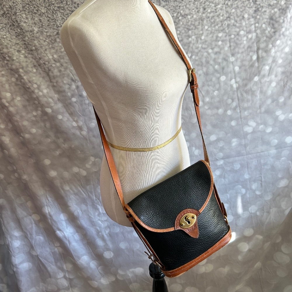 Dooney & Bourke  Crossbody bag